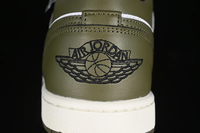 All categories Air Jordan Jordan series basketball shoes Air Jordan 1 Low Air Jordan 1 Low "Medium Olive" AJ1 Joe 1 olive green low-top cultural and casual sneakers 553558-092